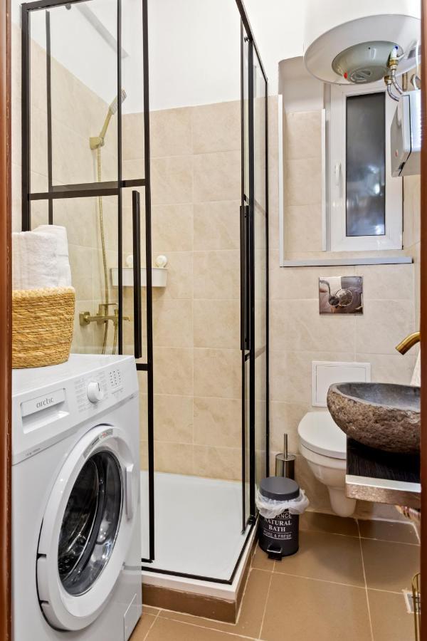 Upscale Studio, Walking Distance From The Old Town บูคาเรสต์ ภายนอก รูปภาพ