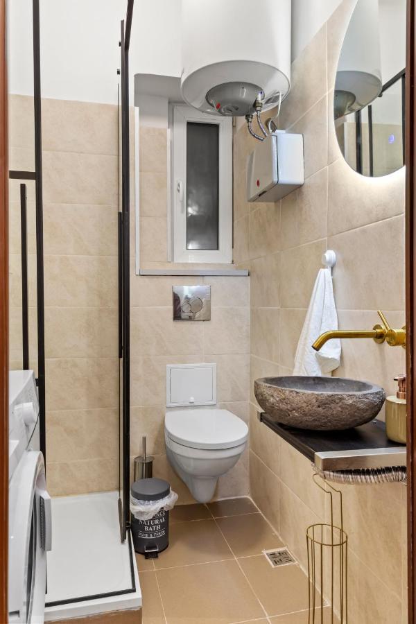Upscale Studio, Walking Distance From The Old Town บูคาเรสต์ ภายนอก รูปภาพ