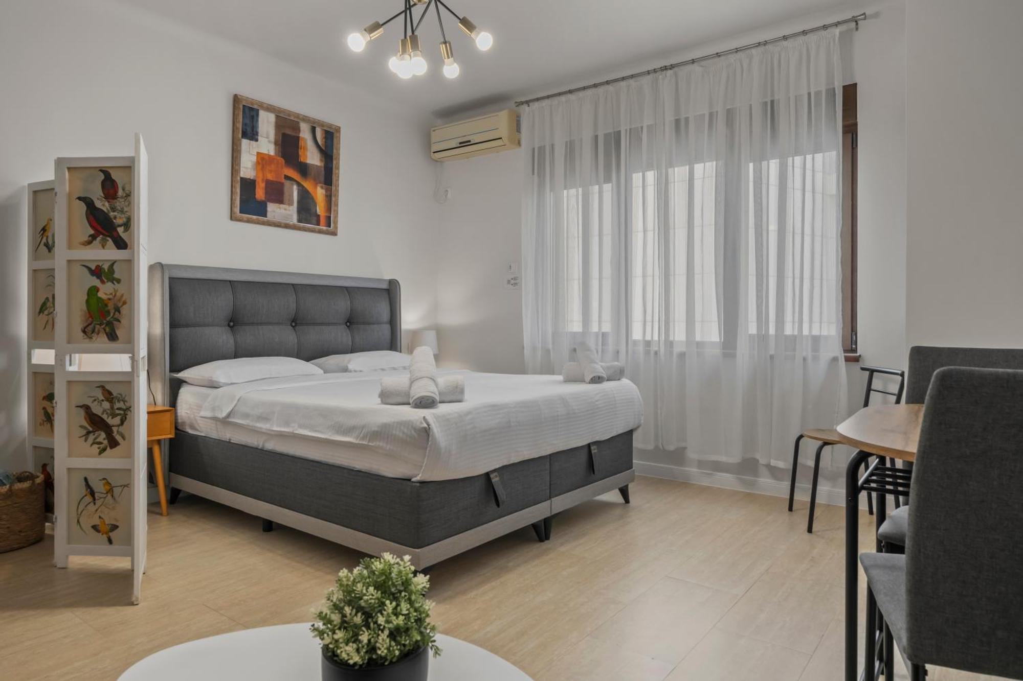 Upscale Studio, Walking Distance From The Old Town บูคาเรสต์ ภายนอก รูปภาพ