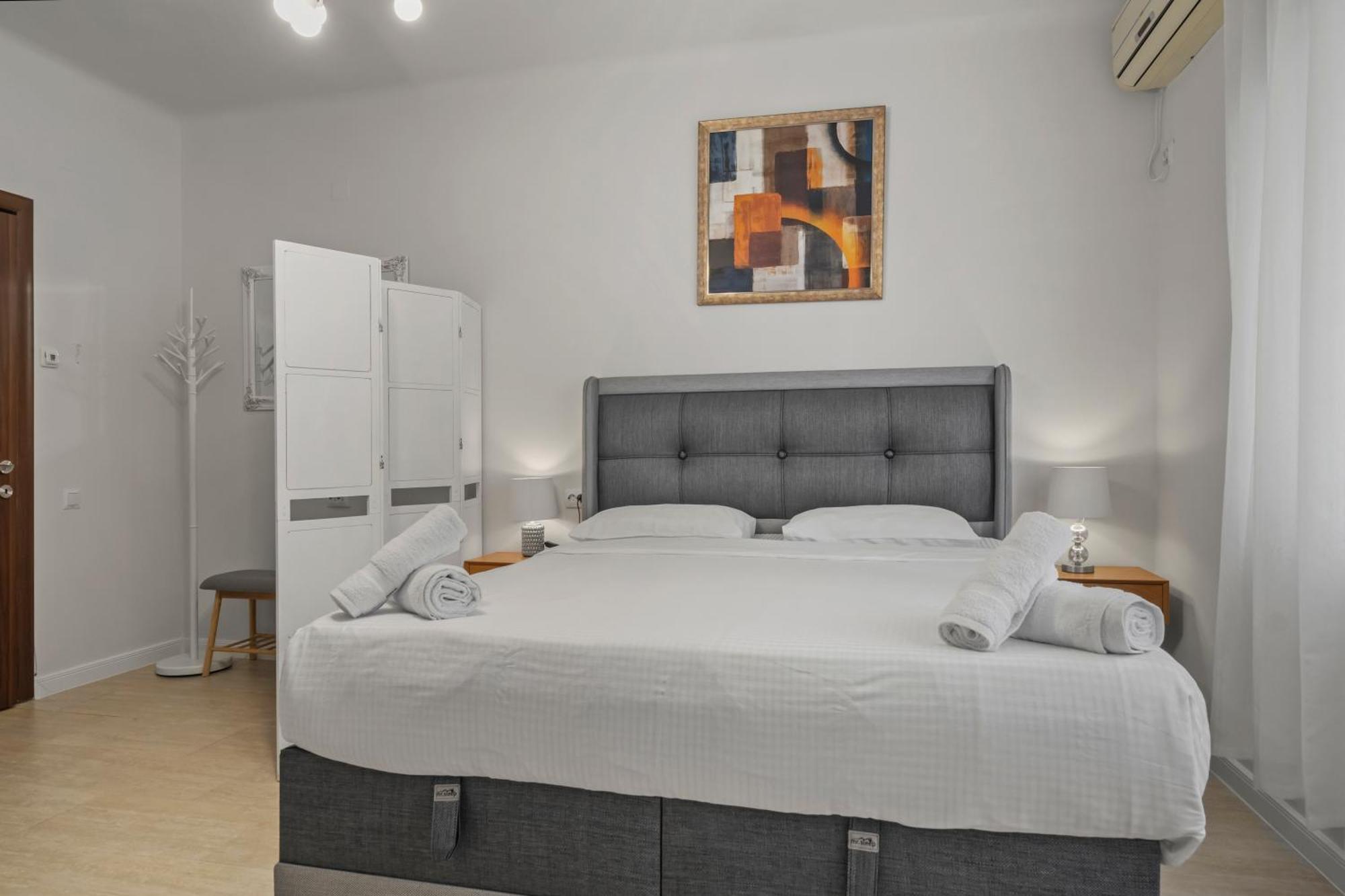 Upscale Studio, Walking Distance From The Old Town บูคาเรสต์ ภายนอก รูปภาพ